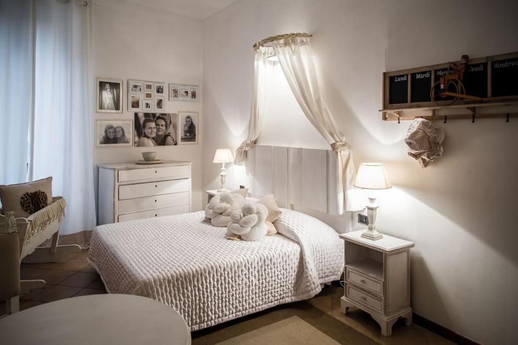 Piazza Erbe Luxury Apartment 베로나 외부 사진